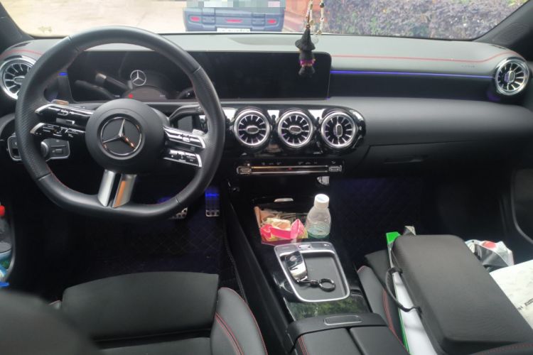 Used Mercedes-Benz CLA 2025 CLA 200 Center Console