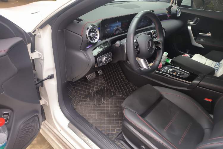 Used Mercedes-Benz CLA 2025 CLA 200 Driver Seat
