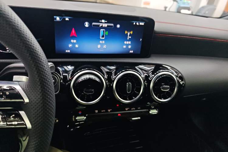 Used Mercedes-Benz CLA 2026 CLA 200 Shooting Brake Audio And AC Panel