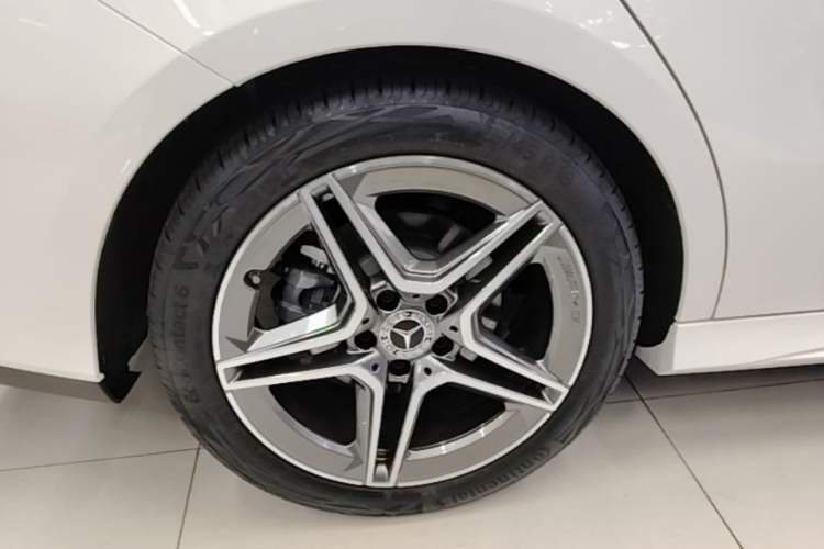 Used Mercedes-Benz CLA 2026 CLA 200 Shooting Brake Exterior 5