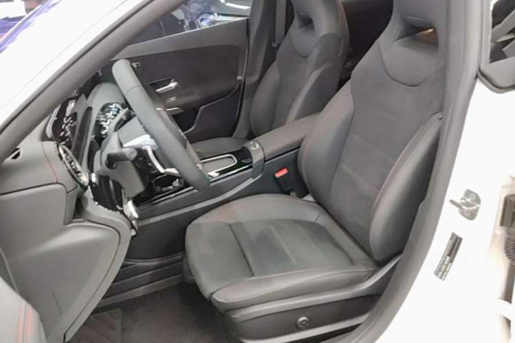 Used Mercedes-Benz CLA 2026 CLA 200 Shooting Brake Left Front Seat