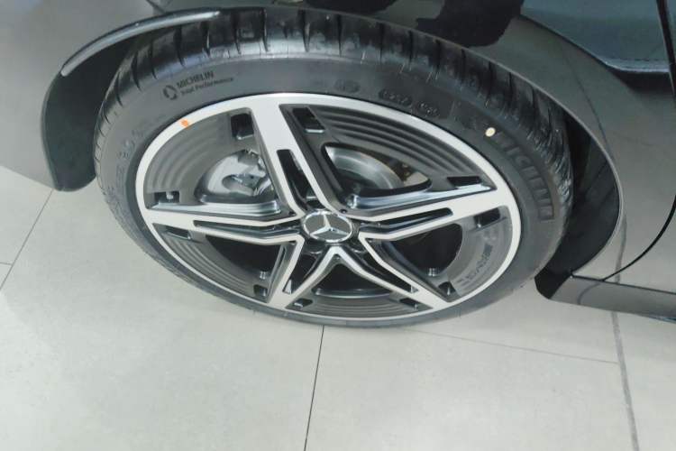 Used Mercedes-Benz CLA AMG 2025 AMG CLA 35 4MATIC Right Rear Wheel Hub