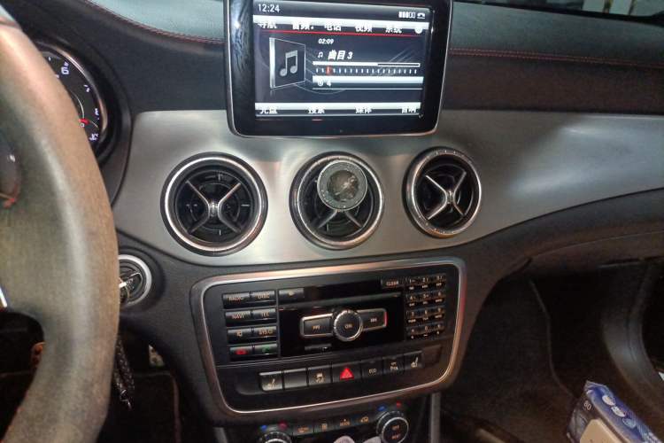 Used Mercedes-Benz CLA AMG 2014 AMG CLA 45 4MATIC Audio And AC Panel