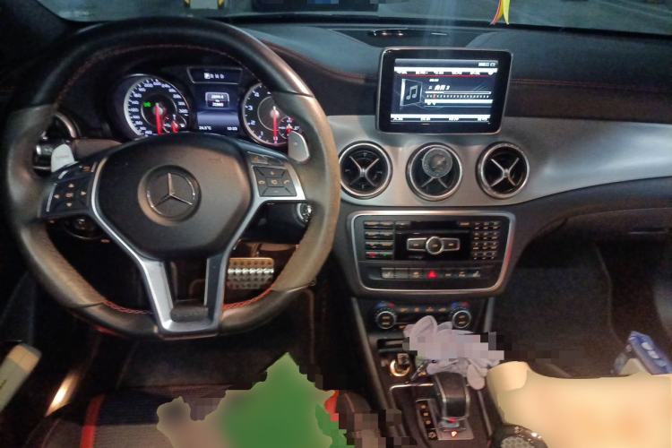Used Mercedes-Benz CLA AMG 2014 AMG CLA 45 4MATIC Center Console