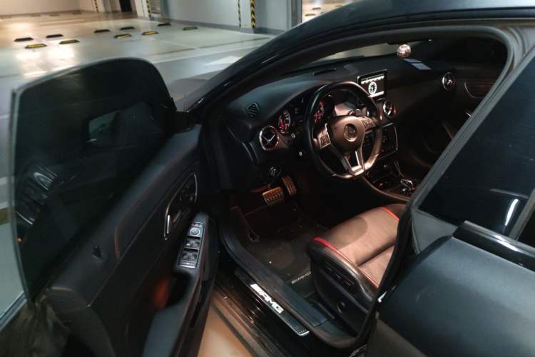Used Mercedes-Benz CLA AMG 2014 AMG CLA 45 4MATIC Driver Seat