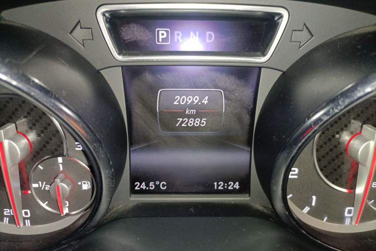 Used Mercedes-Benz CLA AMG 2014 AMG CLA 45 4MATIC Odometer Close Up