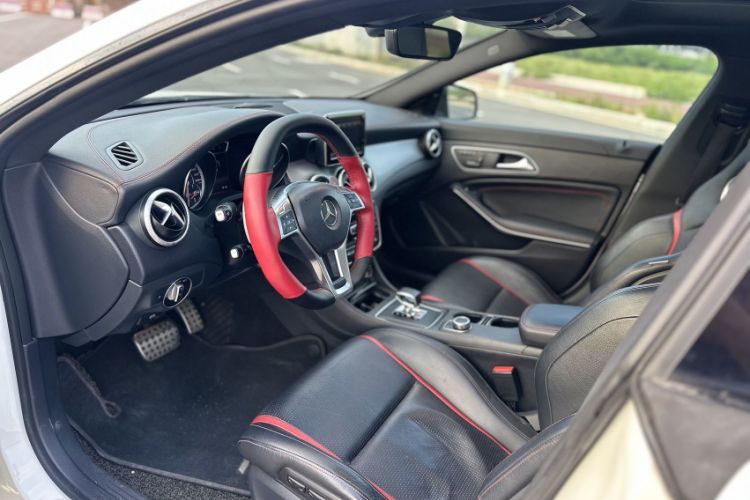 Used Mercedes-Benz CLA AMG 2014 AMG CLA 45 4MATIC Interior 1
