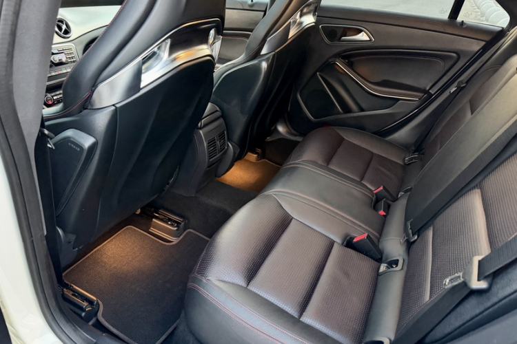 Used Mercedes-Benz CLA AMG 2014 AMG CLA 45 4MATIC Interior 2