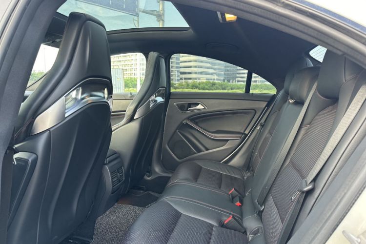 Used Mercedes-Benz CLA AMG 2014 AMG CLA 45 4MATIC Interior 2