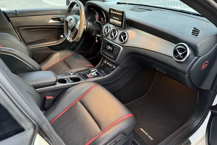 Used Mercedes-Benz CLA AMG 2014 AMG CLA 45 4MATIC Interior 3