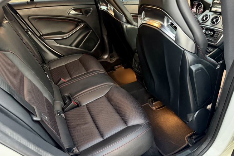 Used Mercedes-Benz CLA AMG 2014 AMG CLA 45 4MATIC Interior 4
