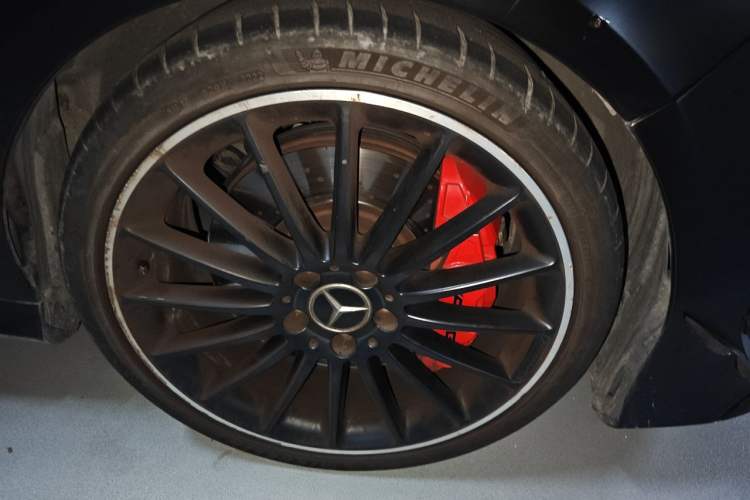 Used Mercedes-Benz CLA AMG 2015 AMG CLA 45 4MATIC Right Front Wheel Hub