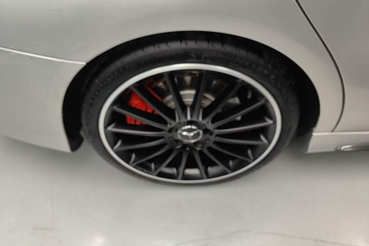 Used Mercedes-Benz CLA AMG 2015 AMG CLA 45 4MATIC Right Rear Wheel Hub