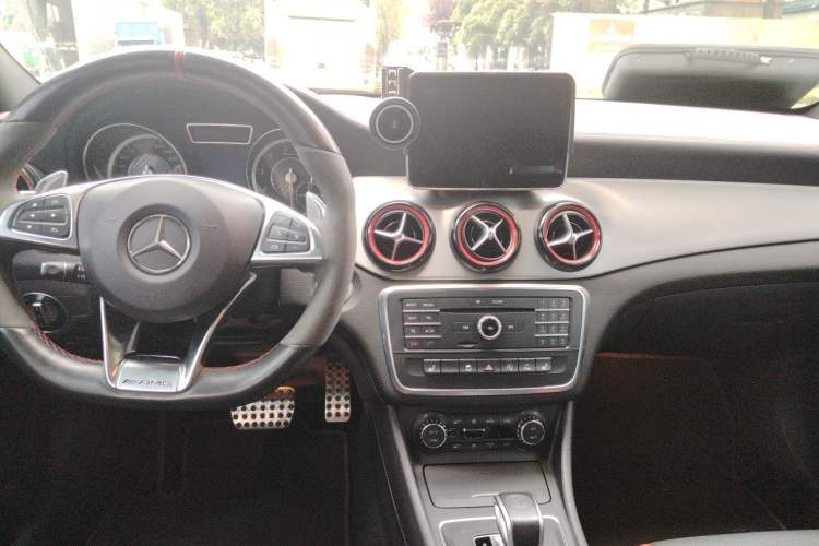 Used Mercedes-Benz CLA AMG 2015 AMG CLA 45 4MATIC Center Console