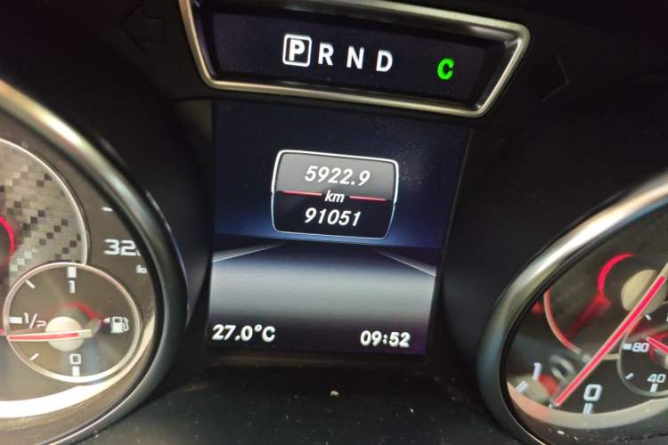 Used Mercedes-Benz CLA AMG 2015 AMG CLA 45 4MATIC Odometer Close Up