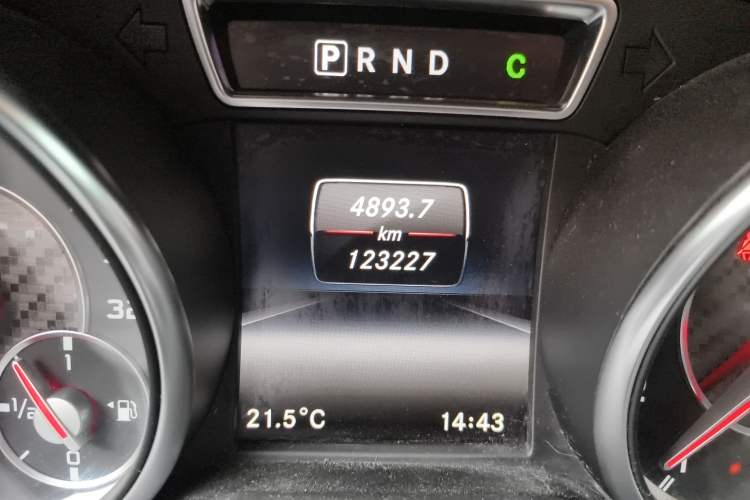 Used Mercedes-Benz CLA AMG 2015 AMG CLA 45 4MATIC Odometer Close Up