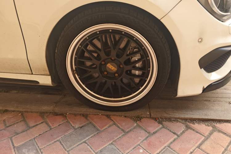 Used Mercedes-Benz CLA AMG 2015 AMG CLA 45 4MATIC Right Front Wheel Hub