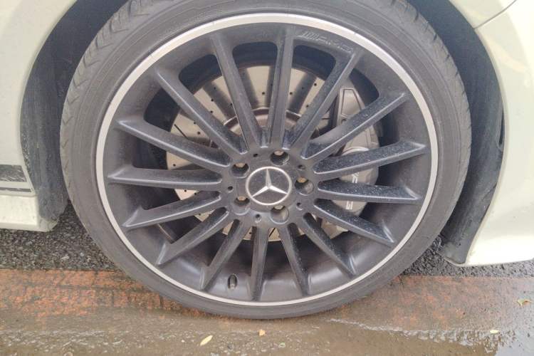 Used Mercedes-Benz CLA AMG 2015 AMG CLA 45 4MATIC Right Front Wheel Hub
