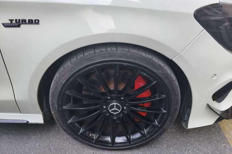 Used Mercedes-Benz CLA AMG 2015 AMG CLA 45 4MATIC Right Front Wheel Hub