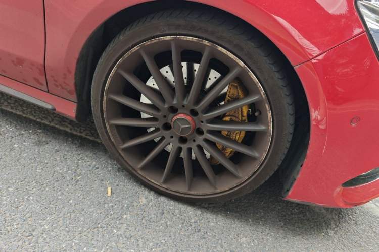 Used Mercedes-Benz CLA AMG 2016 AMG CLA 45 4MATIC Right Front Wheel Hub