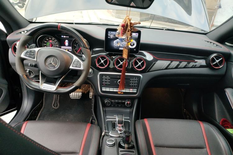 Used Mercedes-Benz CLA AMG 2017 AMG CLA 45 4MATIC Center Console