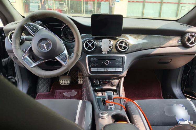 Used Mercedes-Benz CLA AMG 2017 Facelift AMG CLA 45 4MATIC Center Console