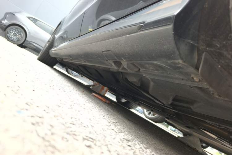 Used Mercedes-Benz CLA AMG 2017 Facelift AMG CLA 45 4MATIC Left Side Sill