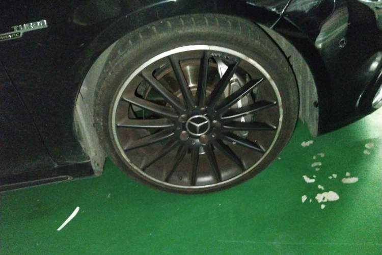 Used Mercedes-Benz CLA AMG 2017 Facelift AMG CLA 45 4MATIC Right Front Wheel Hub