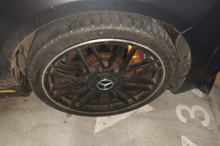 Used Mercedes-Benz CLA AMG 2017 AMG CLA 45 4MATIC Right Front Wheel Hub