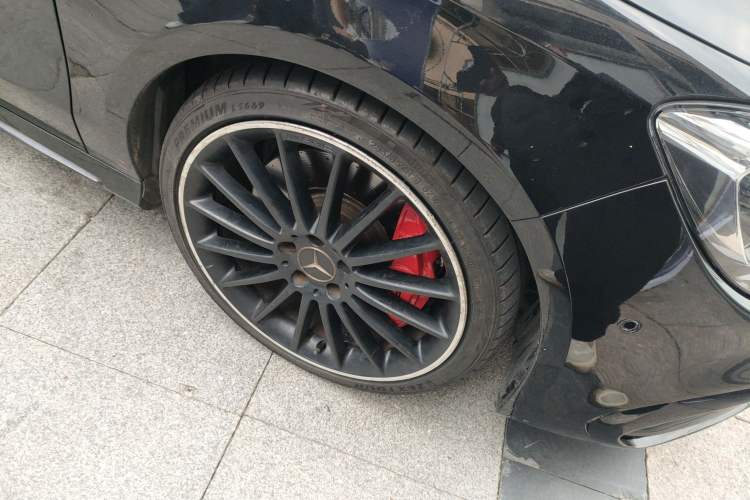 Used Mercedes-Benz CLA AMG 2017 AMG CLA 45 4MATIC Right Front Wheel Hub