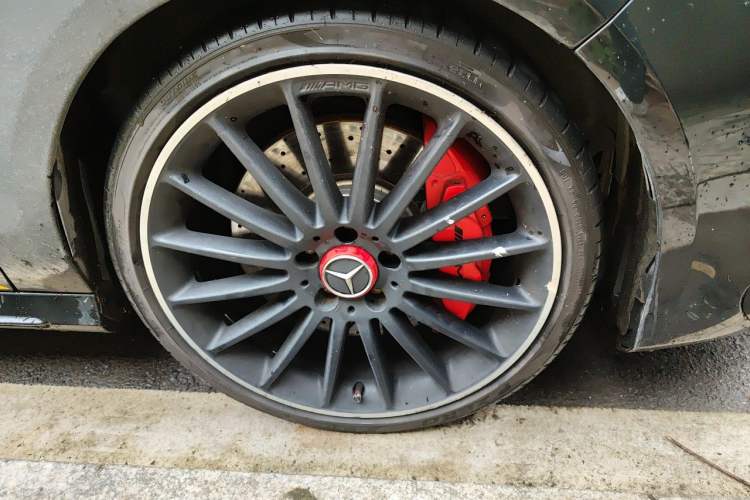 Used Mercedes-Benz CLA AMG 2017 Facelift AMG CLA 45 4MATIC Right Front Wheel Hub