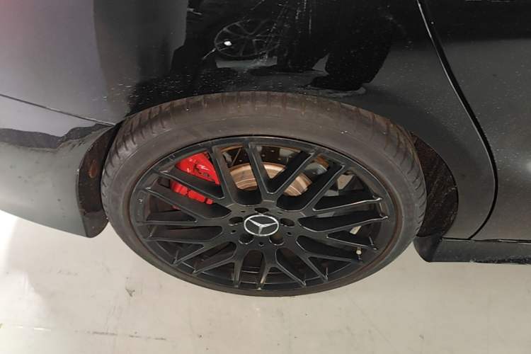 Used Mercedes-Benz CLA AMG 2017 Facelift AMG CLA 45 4MATIC Right Rear Wheel Hub