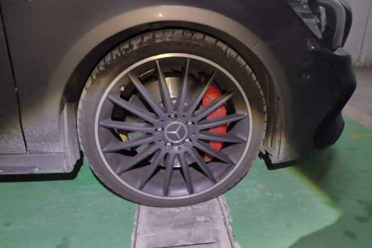 Used Mercedes-Benz CLA AMG 2017 Facelift AMG CLA 45 4MATIC Right Front Wheel Hub