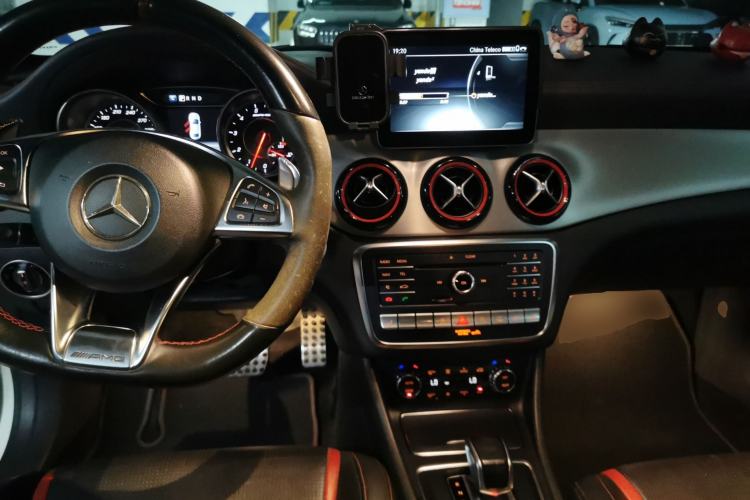 Used Mercedes-Benz CLA AMG 2017 AMG CLA 45 4MATIC Center Console