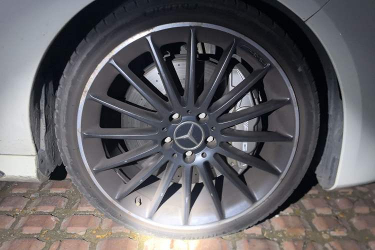 Used Mercedes-Benz CLA AMG 2017 AMG CLA 45 4MATIC Right Front Wheel Hub