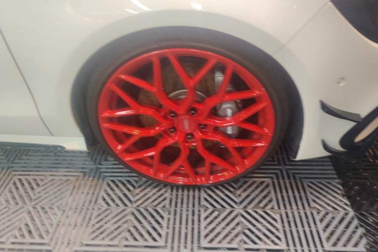 Used Mercedes-Benz CLA AMG 2017 AMG CLA 45 4MATIC Right Front Wheel Hub