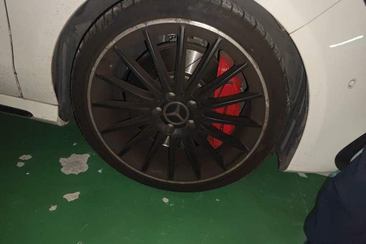 Used Mercedes-Benz CLA AMG 2017 Facelift AMG CLA 45 4MATIC Right Front Wheel Hub