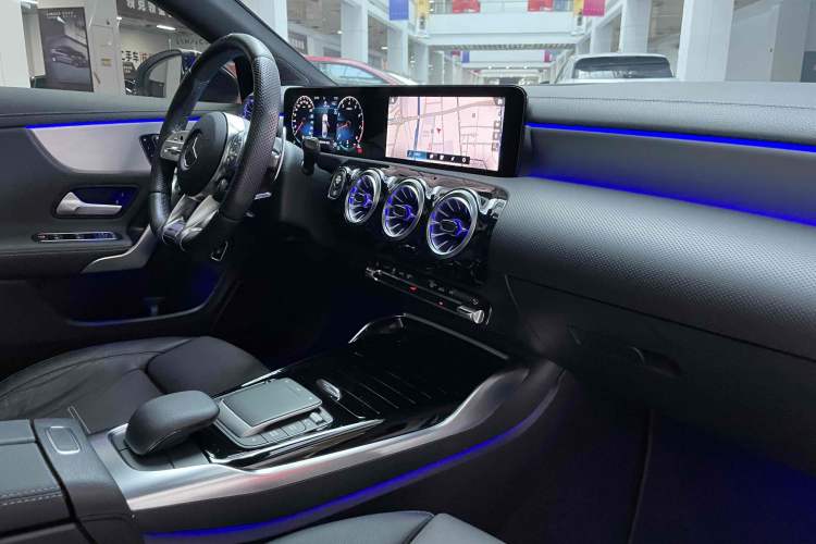 Used Mercedes-Benz CLA AMG 2020 AMG CLA 35 4MATIC Interior 4