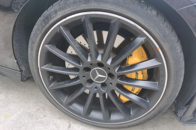 Used Mercedes-Benz CLA AMG 2021 AMG CLA 35 4MATIC Right Front Wheel Hub