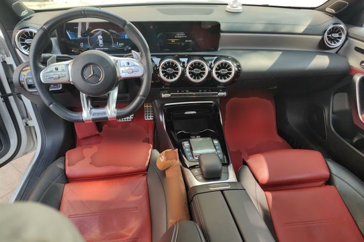 Used Mercedes-Benz CLA AMG 2021 AMG CLA 35 4MATIC Center Console
