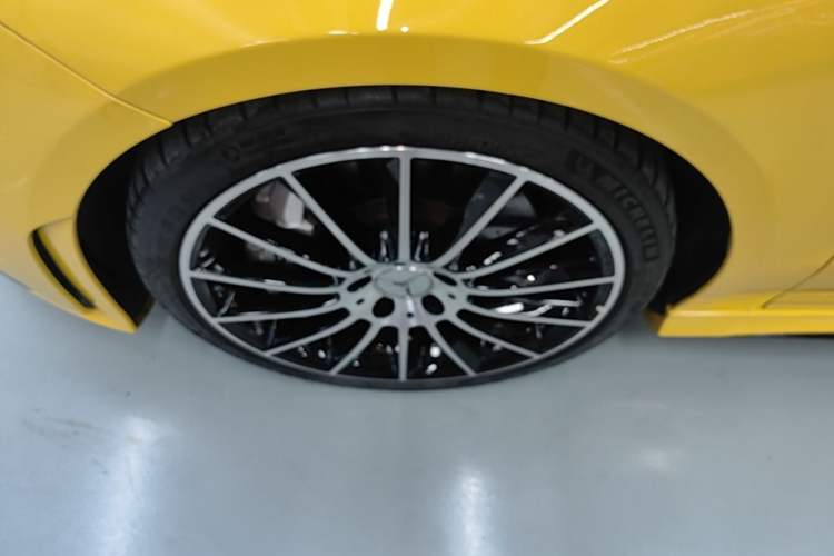 Used Mercedes-Benz CLA AMG 2021 AMG CLA 35 4MATIC Left Front Wheel Hub