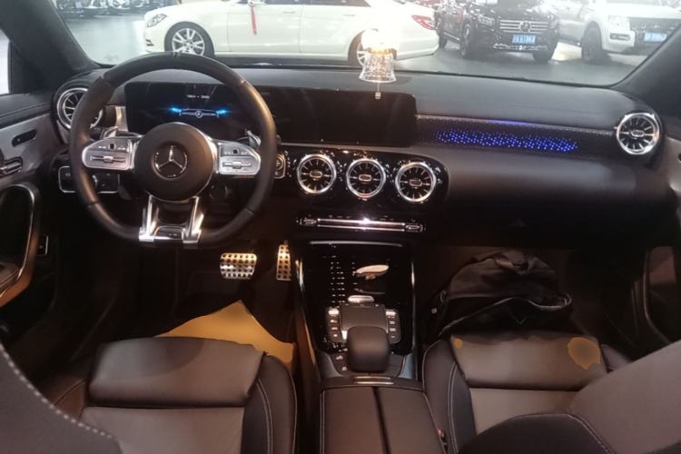 Used Mercedes-Benz CLA AMG 2022 AMG CLA 35 4MATIC Center Console