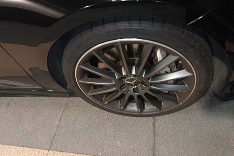 Used Mercedes-Benz CLA AMG 2022 AMG CLA 35 4MATIC 55th Anniversary Edition Right Front Wheel Hub