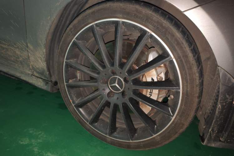 Used Mercedes-Benz CLA AMG 2022 AMG CLA 35 4MATIC Right Front Wheel Hub