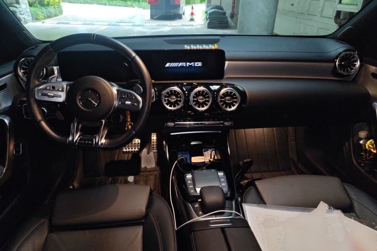 Used Mercedes-Benz CLA AMG 2022 AMG CLA 35 4MATIC Center Console