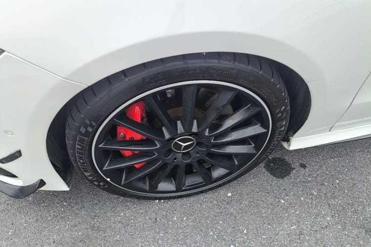 Used Mercedes-Benz CLA AMG 2022 AMG CLA 35 4MATIC Left Front Wheel Hub