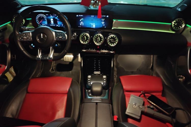 Used Mercedes-Benz CLA AMG 2023 AMG CLA 35 4MATIC Center Console
