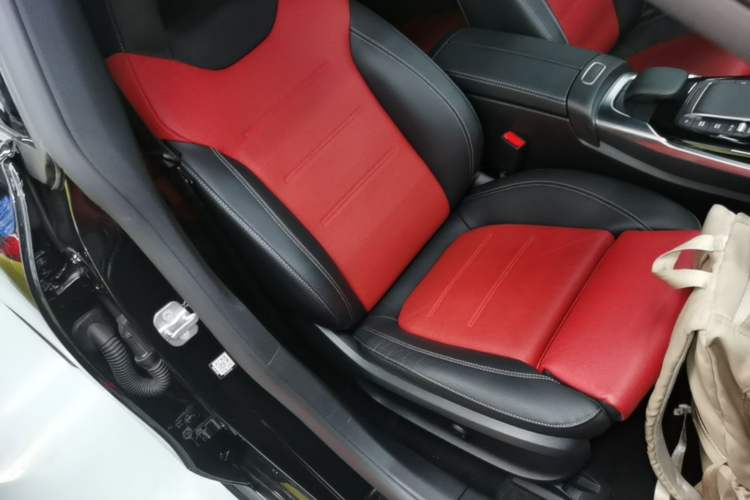 Used Mercedes-Benz CLA AMG 2023 AMG CLA 35 4MATIC Right Front Seat