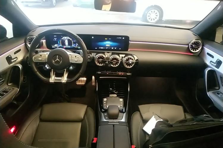 Used Mercedes-Benz CLA AMG 2023 AMG CLA 35 4MATIC Center Console
