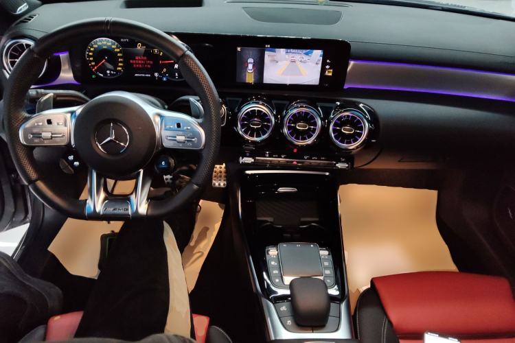 Used Mercedes-Benz CLA AMG 2023 AMG CLA 35 4MATIC Center Console